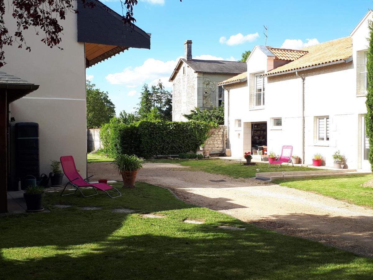 Gite Amanala Poitou Saint-Genest-d'Ambiere Exterior foto