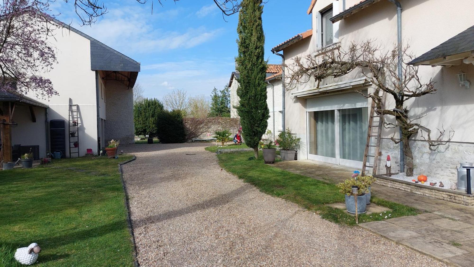 Gite Amanala Poitou Saint-Genest-d'Ambiere Exterior foto